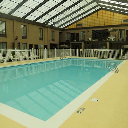 Gold Vault Inn Radcliff Екстер'єр фото