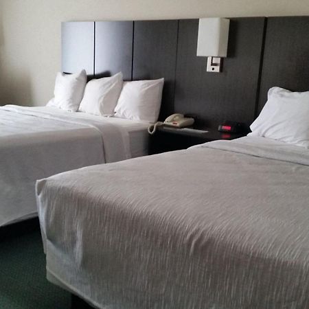 Gold Vault Inn Radcliff Екстер'єр фото